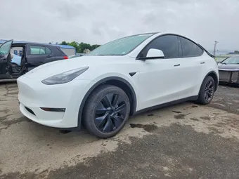 2024 Tesla Model Y 7SAYGDEE1RF197224