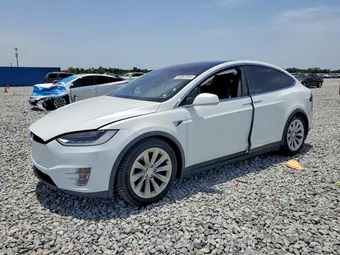 2018 Tesla Model X 5YJXCBE27JF118237 Lot 60967836