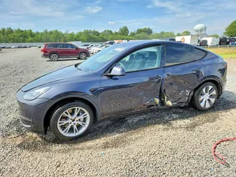 2024 Tesla Model Y 7SAYGDEE5RA289143