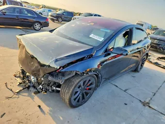2024 Tesla Model X 7SAXCBE62RF440396
