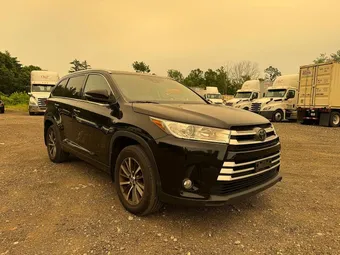 2018 Toyota Highlander 5TDJZRFHXJS897290