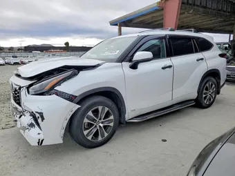 2022 Toyota Highlander 5TDHBRCH2NS545818 Lot 57896526