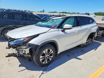 2022 Toyota Highlander 5TDHZRBH2NS214590 Lot 56063316