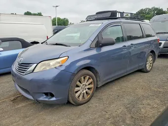 2015 Toyota Sienna 5TDJK3DC7FS101028