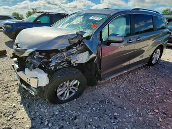 2026 Toyota Sienna 5TDYSKFC1TS254859