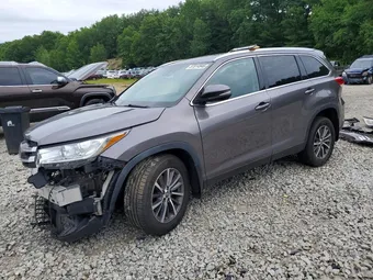 2019 Toyota Highlander 5TDJZRFH1KS700363 Lot 57814946