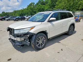 2019 Toyota Highlander 5TDJZRFH9KS567951 Lot 60924866