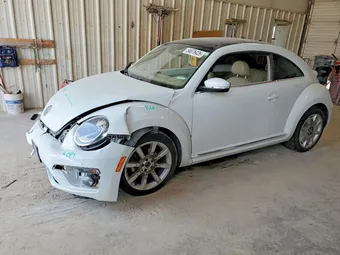 2019 Volkswagen Beetle 3VWJD7AT4KM708209