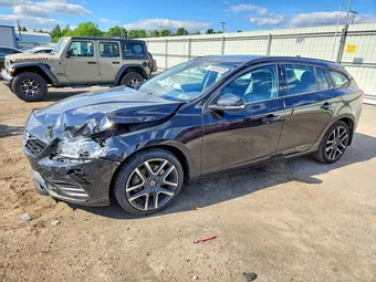 2018 Volvo V60 YV140MSLXJ2383610