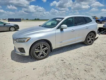 2018 Volvo XC60 LYVA22RMXJB096725