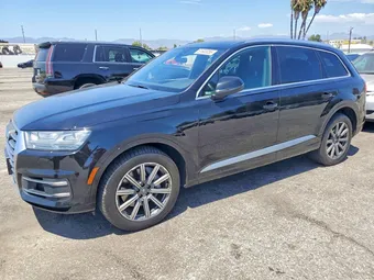 2018 Audi Q7 WA1LAAF79JD020952