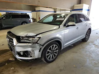 2019 Audi Q7 WA1LHAF77KD021627