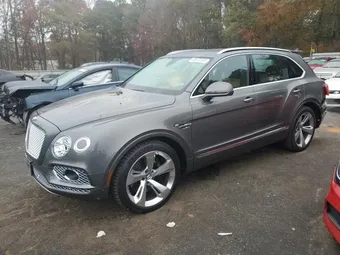 2018 Bentley Bentayga SJAAC4ZV3JC017765