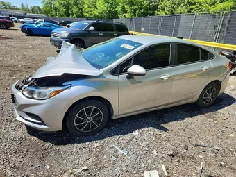 2018 Chevrolet Cruze 1G1BC5SM6J7170037
