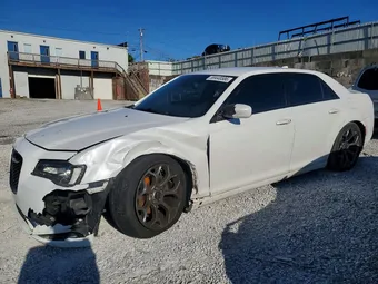 2015 Chrysler 300 2C3CCABG2FH921570