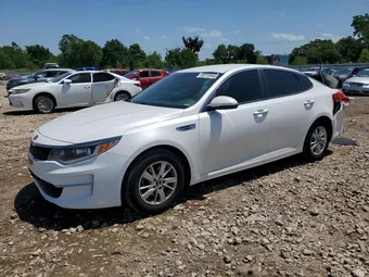 2018 Kia Optima KNAGT4L34J5215675