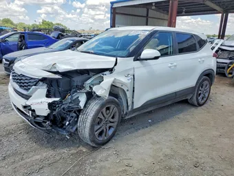 2023 Kia Seltos KNDEPCAA3P7390121