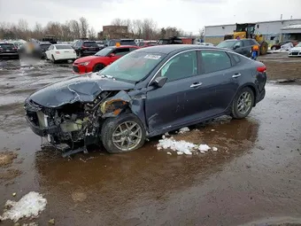 2017 Kia Optima KNAGT4L37H5133305
