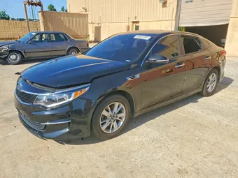 2017 Kia Optima KNAGT4L3XH5153354