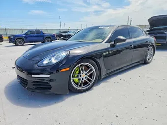 2016 Porsche Panamera WP0AD2A77GL040522