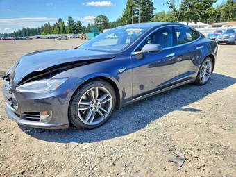 2015 Tesla Model S 5YJSA1H20FFP70307