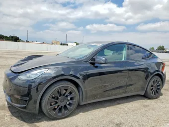 2021 Tesla Model Y 5YJYGDEE7MF138751
