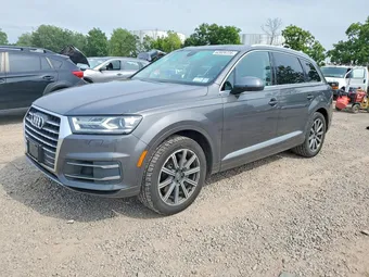 2018 Audi Q7 WA1LAAF78JD051917