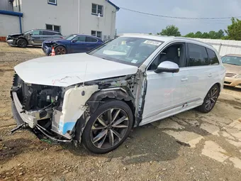 2022 Audi SQ7 WA1VWBF72ND016196