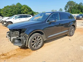 2017 Audi Q7 WA1LAAF7XHD009999