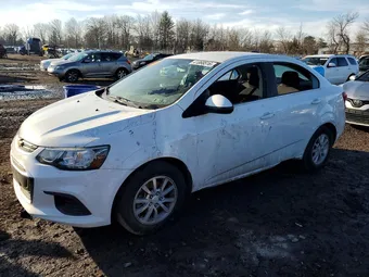 2017 Chevrolet Sonic 1G1JD5SH9H4130557