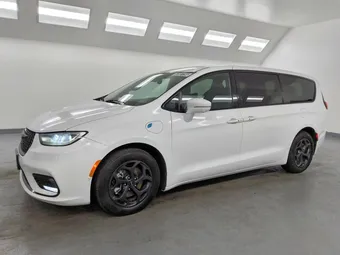 2022 Chrysler Pacifica Hybrid 2C4RC1L76NR134666