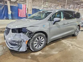 2023 Chrysler Pacifica Hybrid 2C4RC1L70PR599043