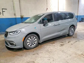 2025 Chrysler Pacifica Hybrid 2C4RC1S72SR565499