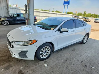 2020 Ford Fusion 3FA6P0G72LR160948