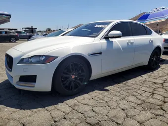 2017 Jaguar XF SAJBK4BV6HCY28598