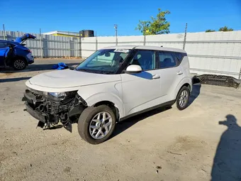 2025 Kia Soul KNDJ23AU7S7261041
