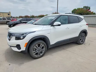 2021 Kia Seltos KNDEUCAA1M7043259