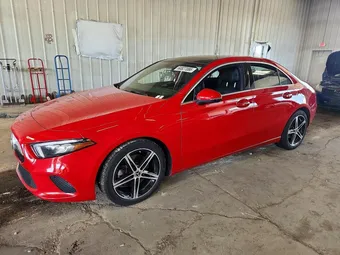 2019 Mercedes-Benz A-Class WDD3G4FB1KW034821