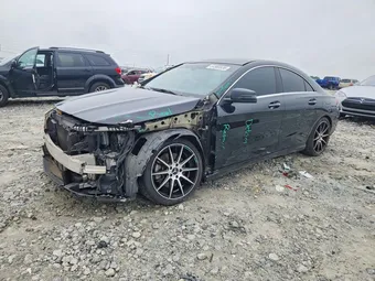 2019 Mercedes-Benz CLA-Class WDDSJ4GB1KN761460