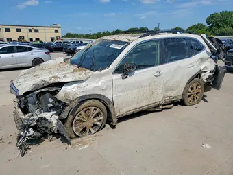 2019 Subaru Forester JF2SKAUC8KH465628