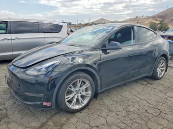 2023 Tesla Model Y 7SAYGDEE3PF884606