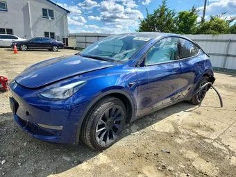 2023 Tesla Model Y 7SAYGDEE4PA171002