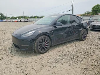 2021 Tesla Model Y 5YJYGDEF6MF081922