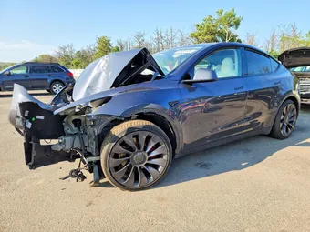 2023 Tesla Model Y 7SAYGDEF2PF968117
