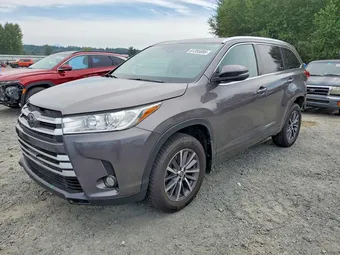 2018 Toyota Highlander 5TDJZRFH8JS552971 Lot 61355086