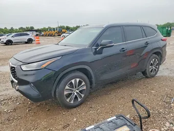 2021 Toyota Highlander 5TDGZRAH1MS039907