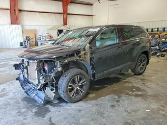 2018 Toyota Highlander 5TDBZRFH9JS879318 Lot 57639376