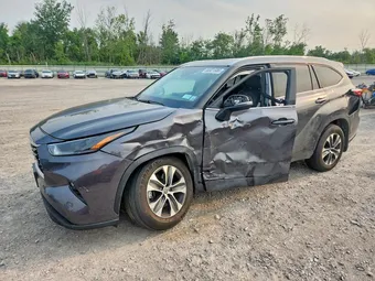 2022 Toyota Highlander 5TDHZRBH6NS586756 Lot 60921586