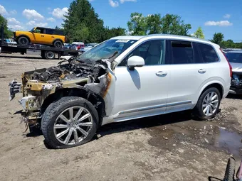 2016 Volvo XC90 YV4A22PL9G1044106