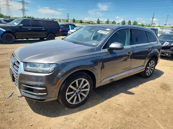 2019 Audi Q7 WA1LAAF75KD040813